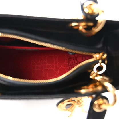 Medium Handbag - Black