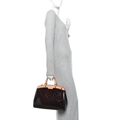 Vernis Brea Mm Amarante Handbag