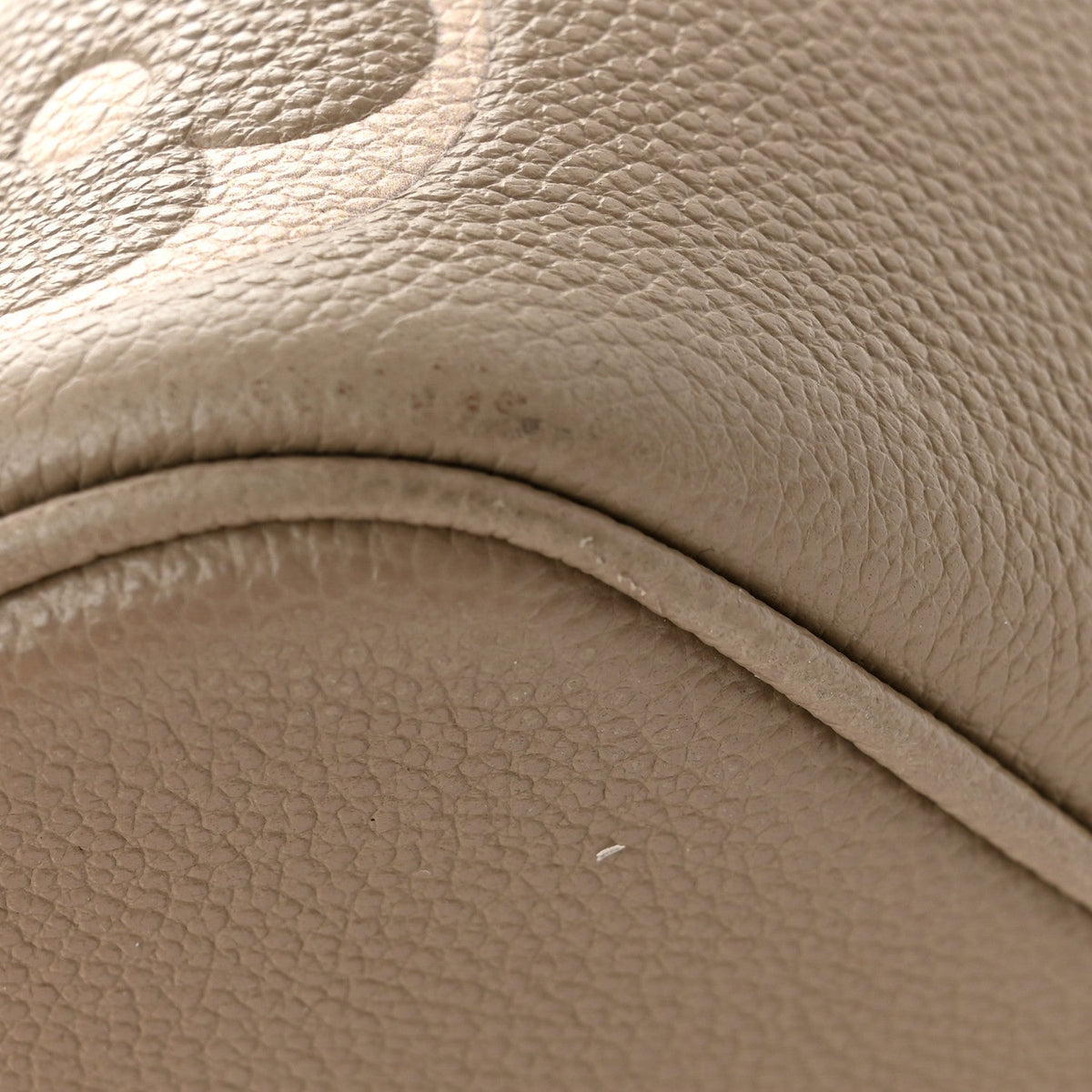 Empreinte Monogram Giant Neonoe Mm Tourt Handbag