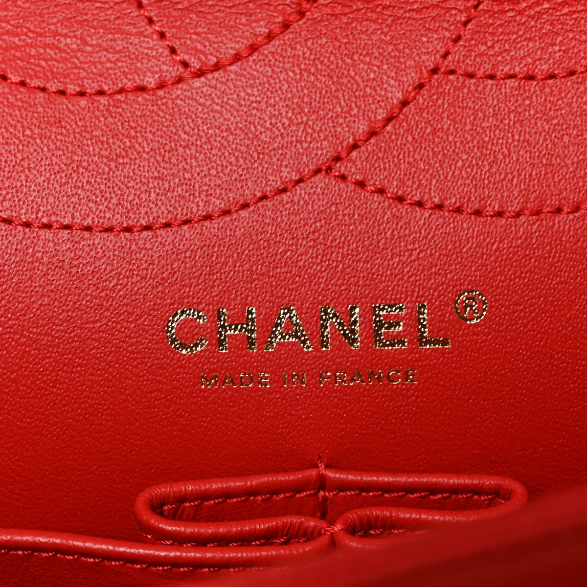 Quilted Caviar Flap Shoulder Bag - Red