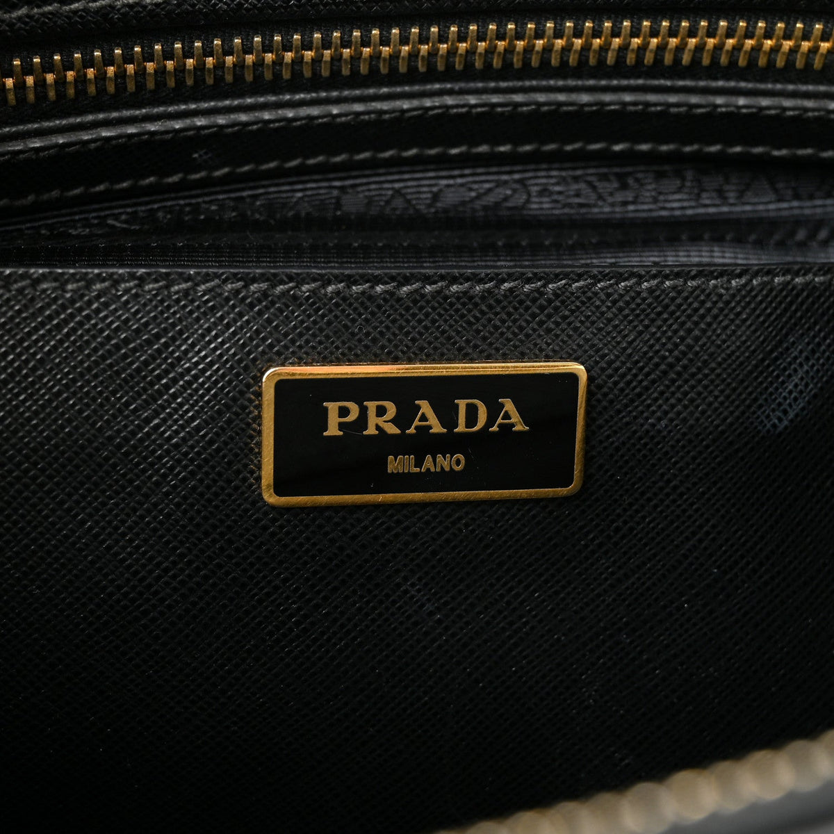 Medium Tote Bag - Black