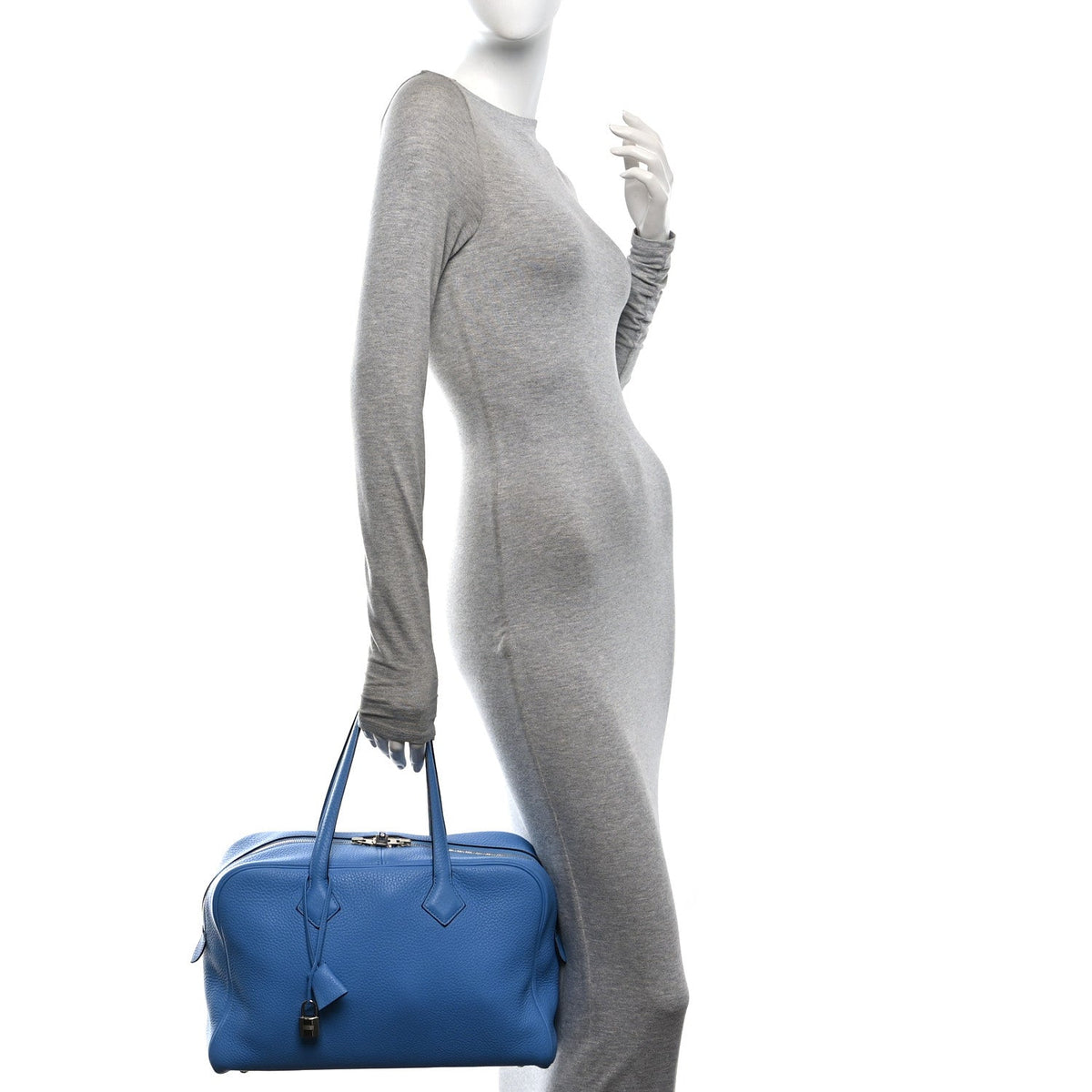 Taurillon Clemence Victoria Ii 35 Bleu P Handbag