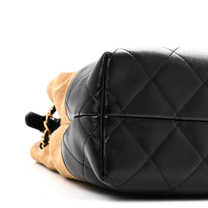 Small Quilted Lambskin Handbag - Beige