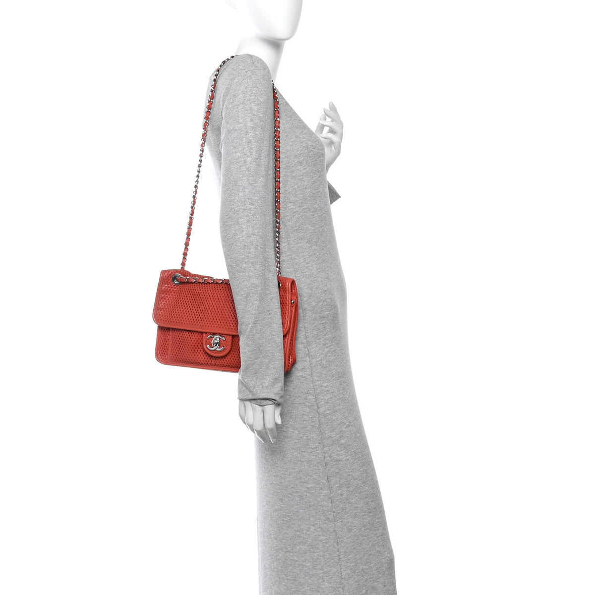 Large Calfskin Flap Shoulder Bag - Red