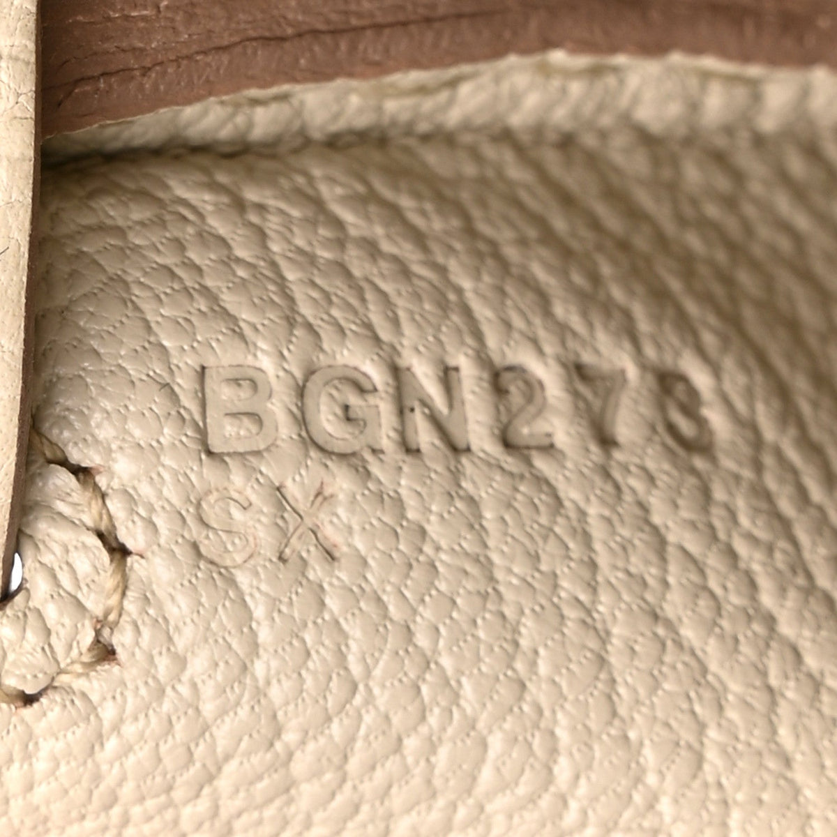 Togo Kelly Retourne 25 Beton Handbag