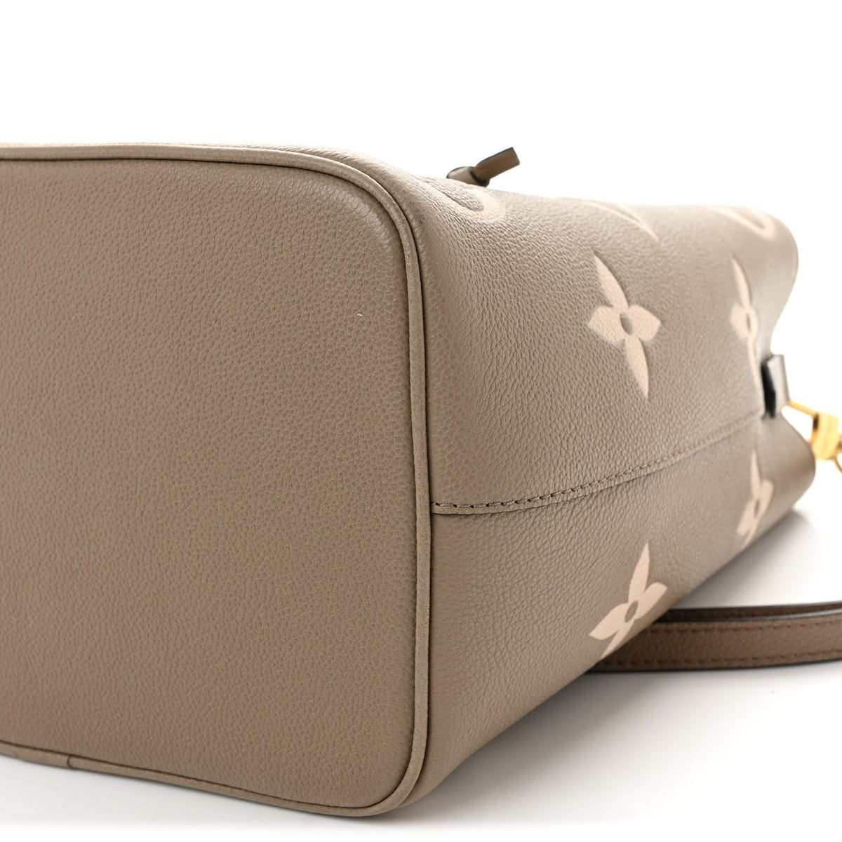 Empreinte Monogram Giant Neonoe Mm Tourt Handbag