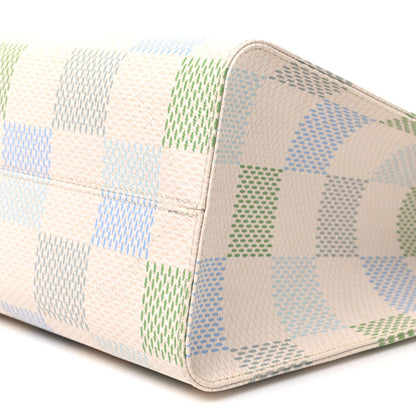 Damier Giant Onthego Mm Pistachio Handbag