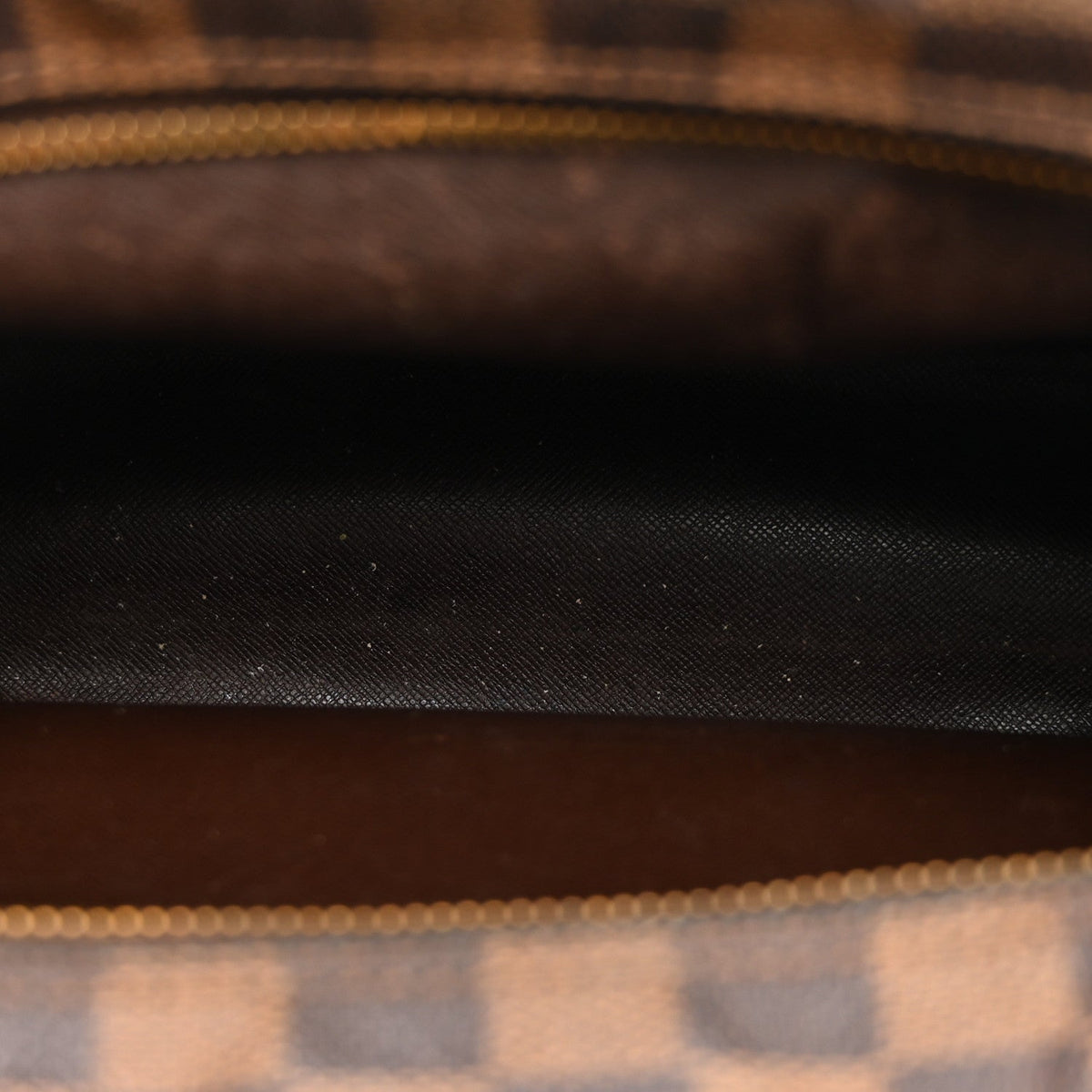 Damier Ebene Nil 28 Handbag