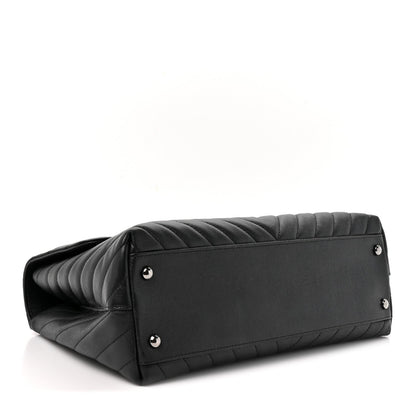 Medium Quilted Caviar Flap Shoulder Bag - Black
