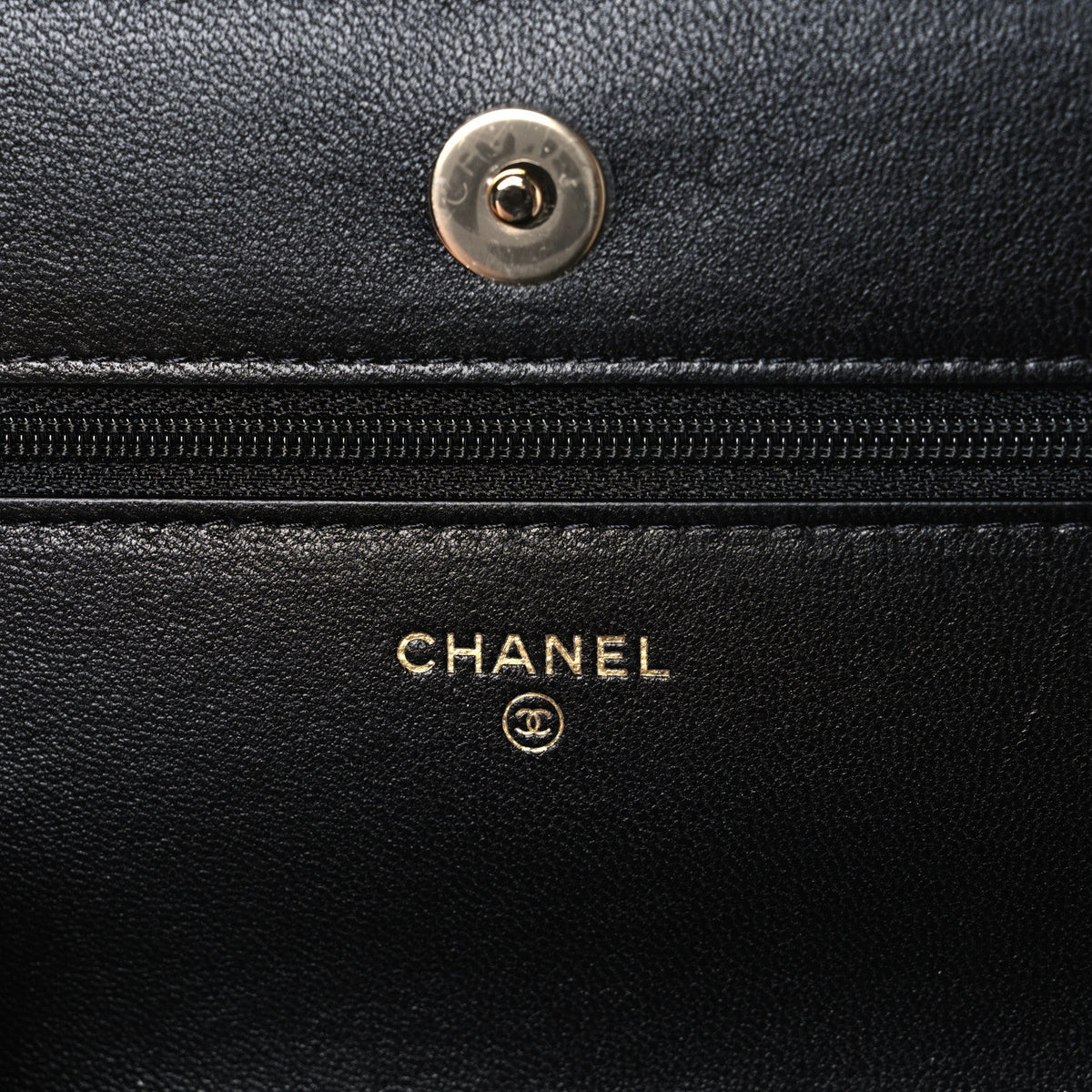 Quilted Lambskin Wallet Bag - Black