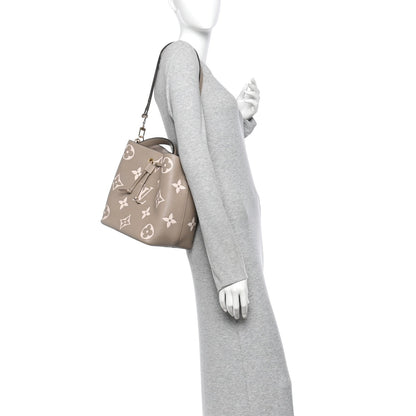 Empreinte Monogram Giant Neonoe Mm Tourt Handbag