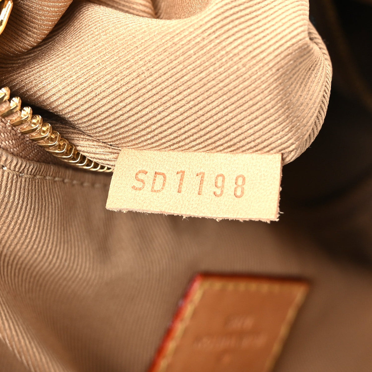 Damier Azur Graceful Mm Handbag