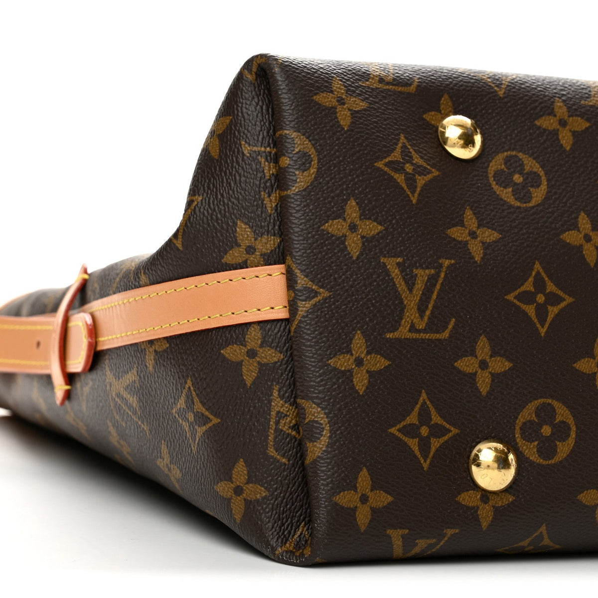 Monogram Carryall Mm Handbag