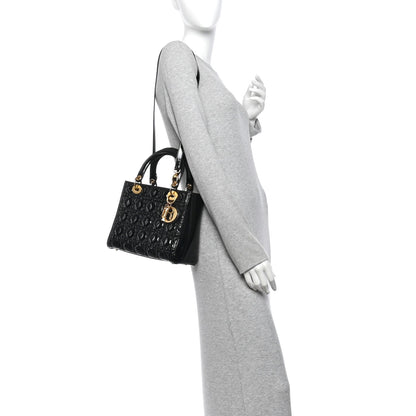 Medium Handbag - Black
