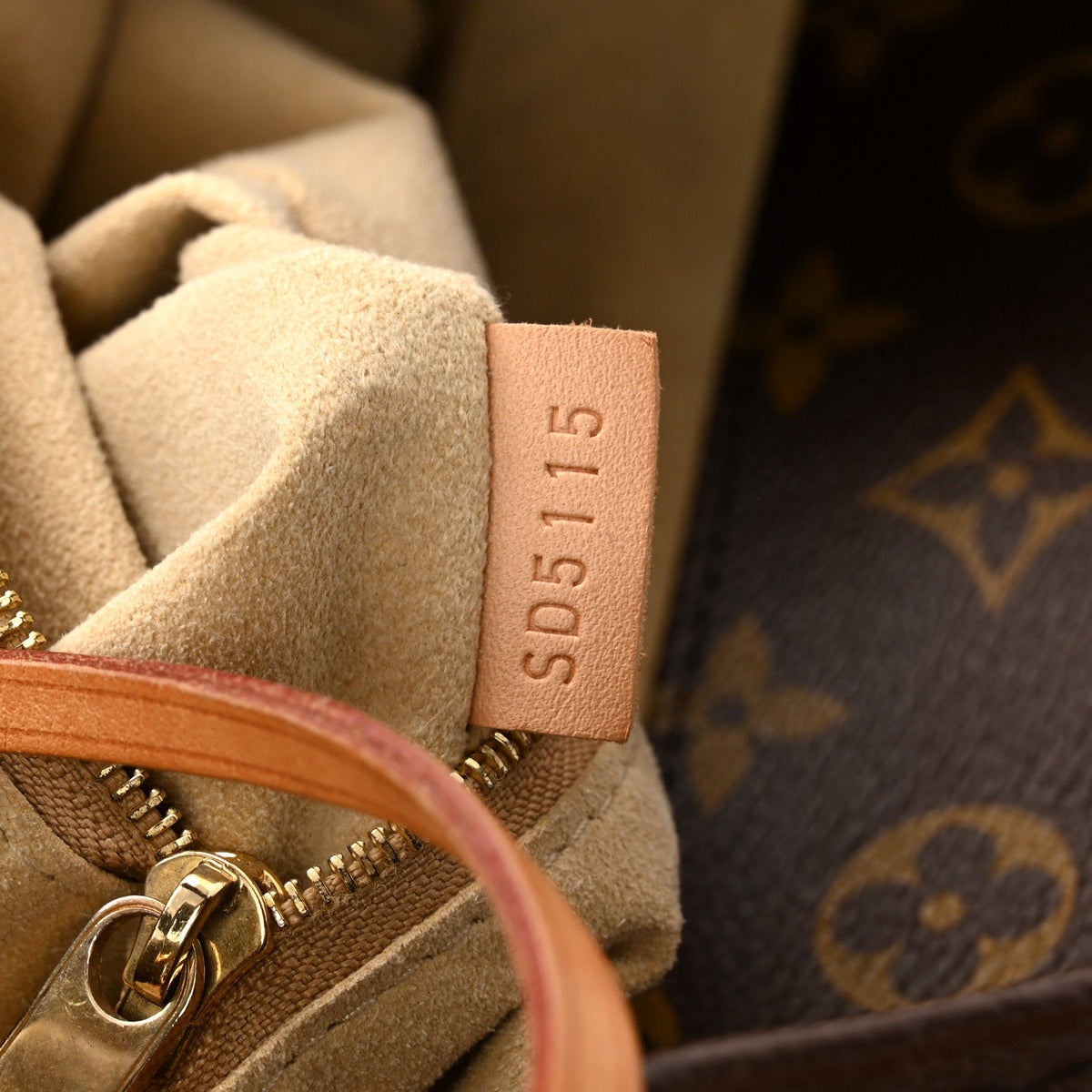 Monogram Artsy Mm Handbag