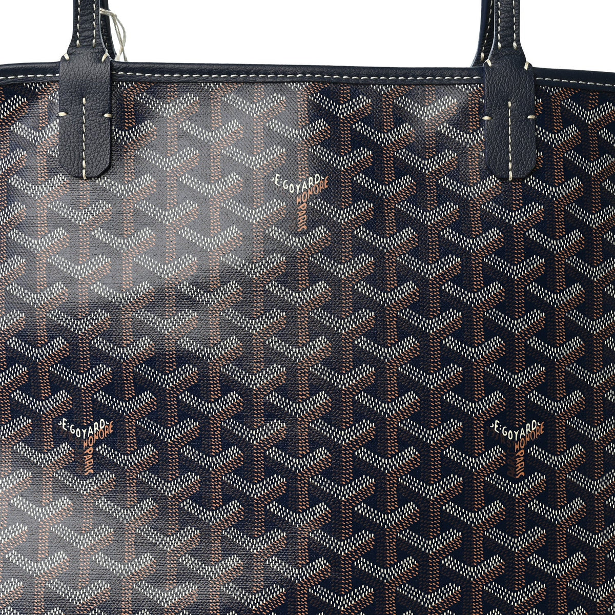 Ine Artois Mm Navy Handbag