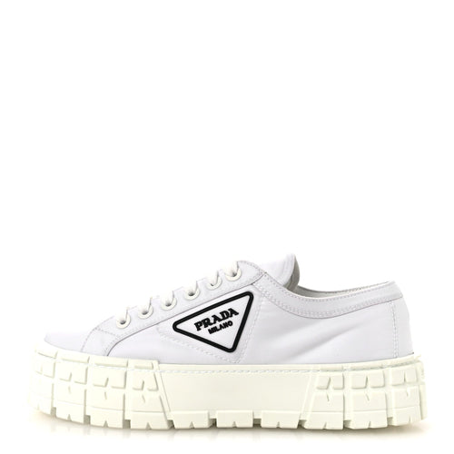 Re-Nylon Gabardine Triangle Logo Double Wheel 50Mm Sneakers White