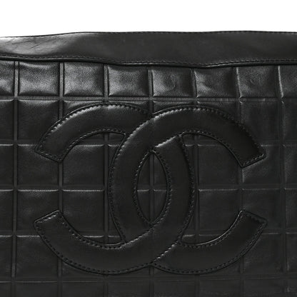 Medium Quilted Lambskin Shoulder Bag - Chocolate