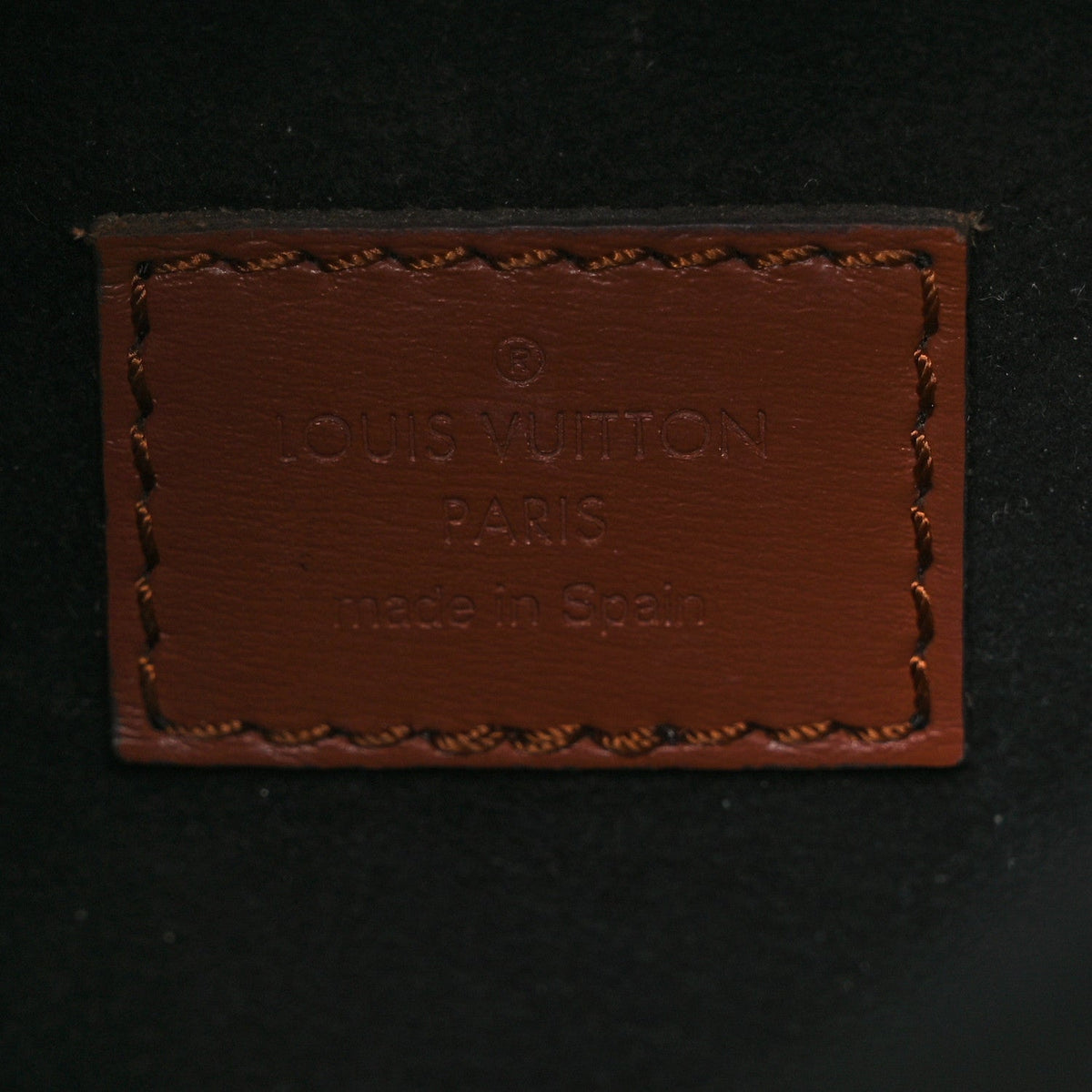 Reverse Monogram Dauphine Mm Handbag