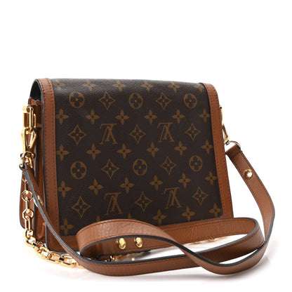 Reverse Monogram Dauphine Mm Handbag