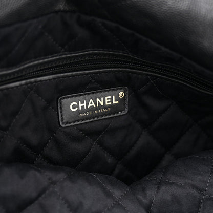 Small Quilted Caviar Handbag - Black