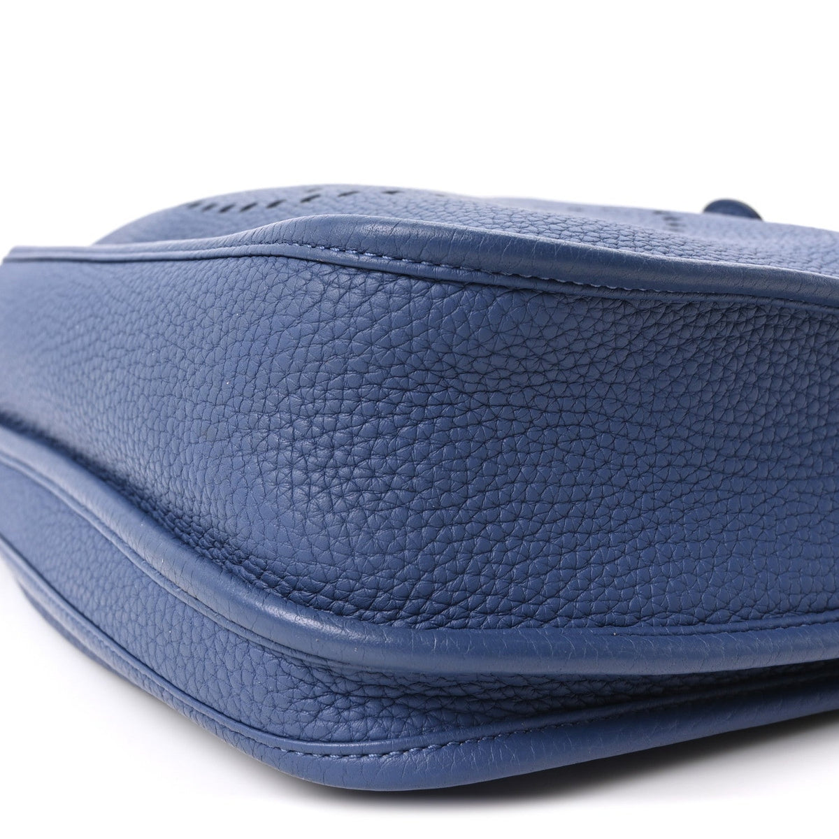 Taurillon Clemence Evelyne Iii Pm Bleu A Handbag
