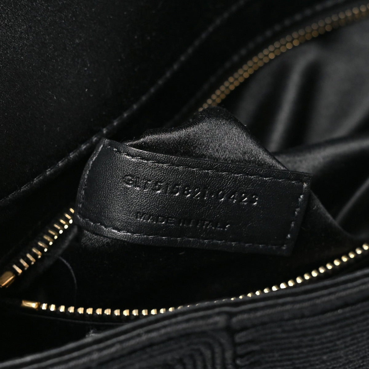 Medium Quilted Handbag - Black