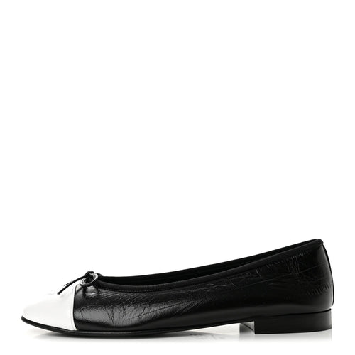 Crumpled Shiny Lambskin CC Cap Toe Ballerina Flats Black White