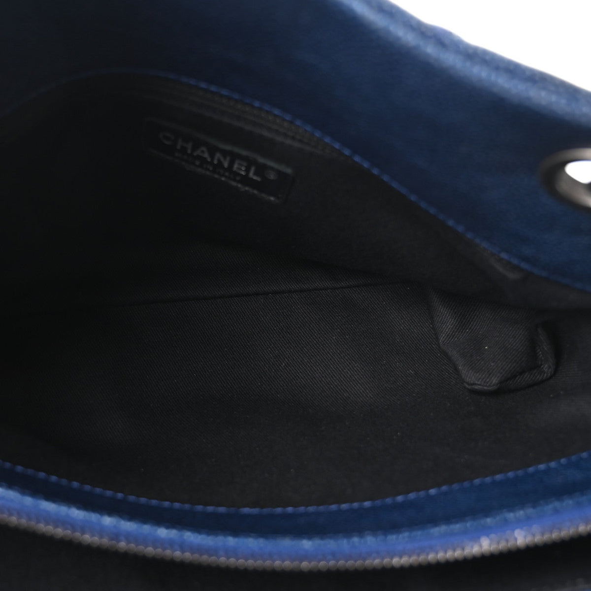 Quilted Caviar Tote Bag - Blue
