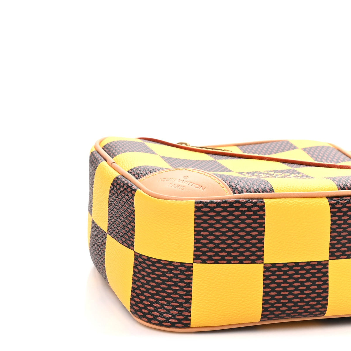 Damier Pop Chess Messenger Jaune Mat Handbag