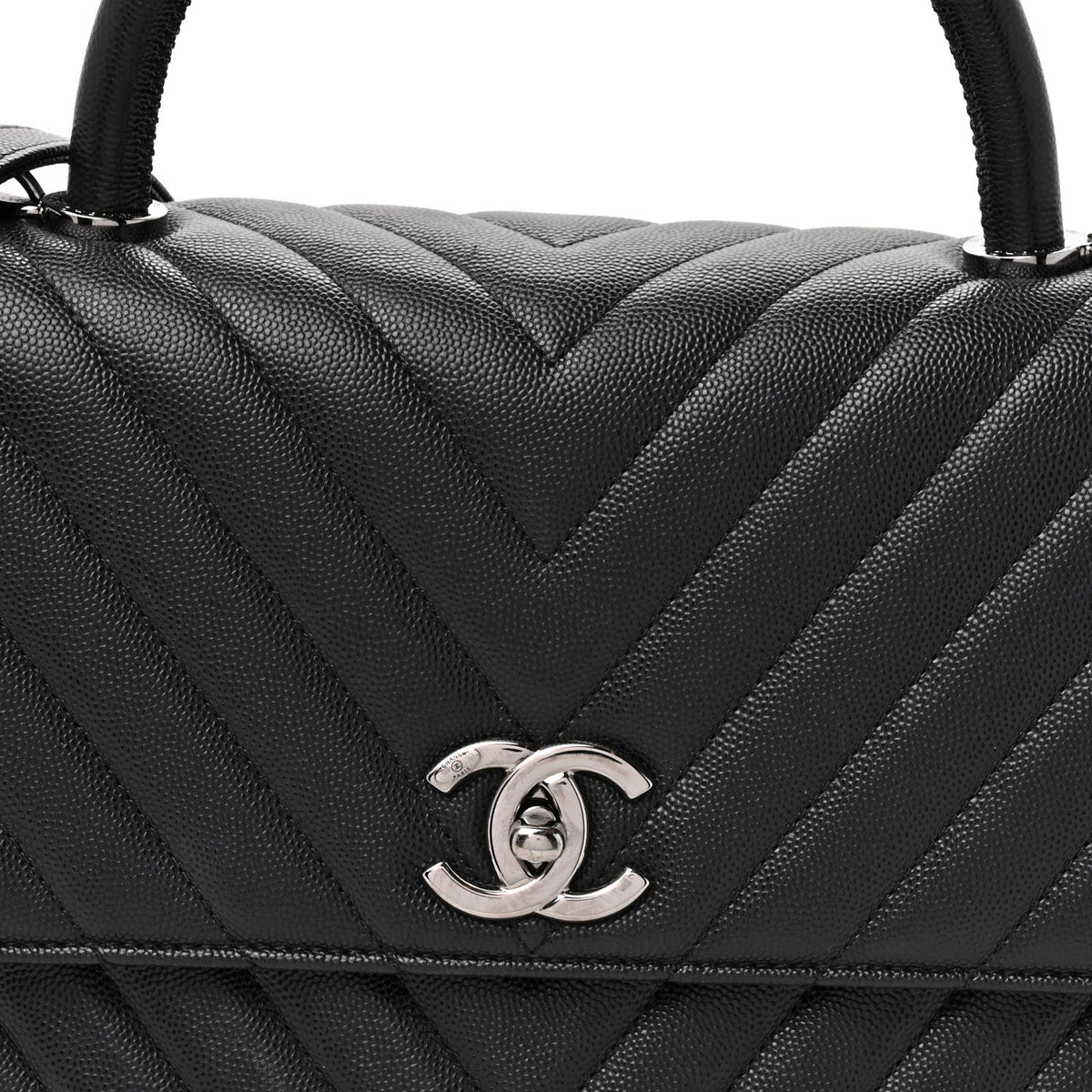 Medium Quilted Caviar Flap Shoulder Bag - Black