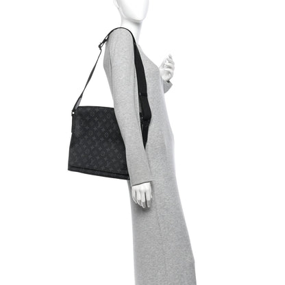 Monogram Eclipse District Mm Handbag