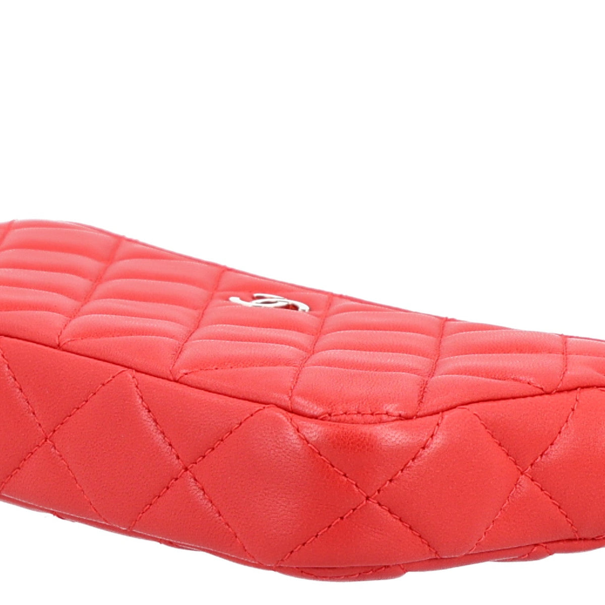 Small Quilted Lambskin Clutch Bag - Red