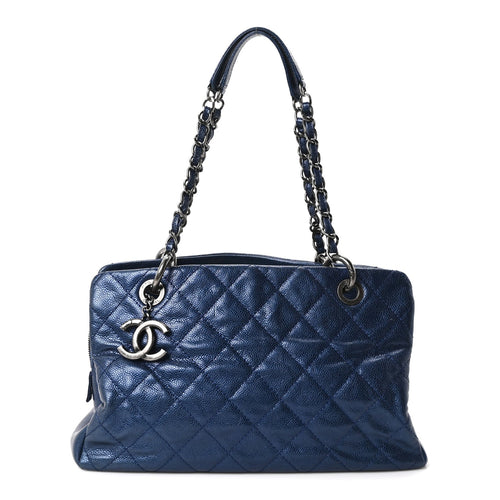 Quilted Caviar Tote Bag - Blue