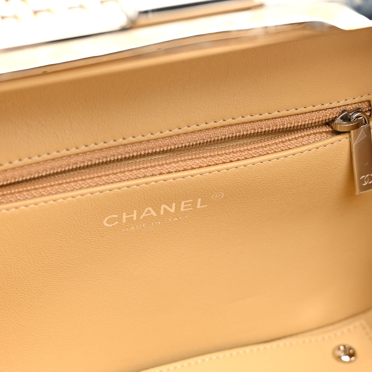 Medium Handbag - Black