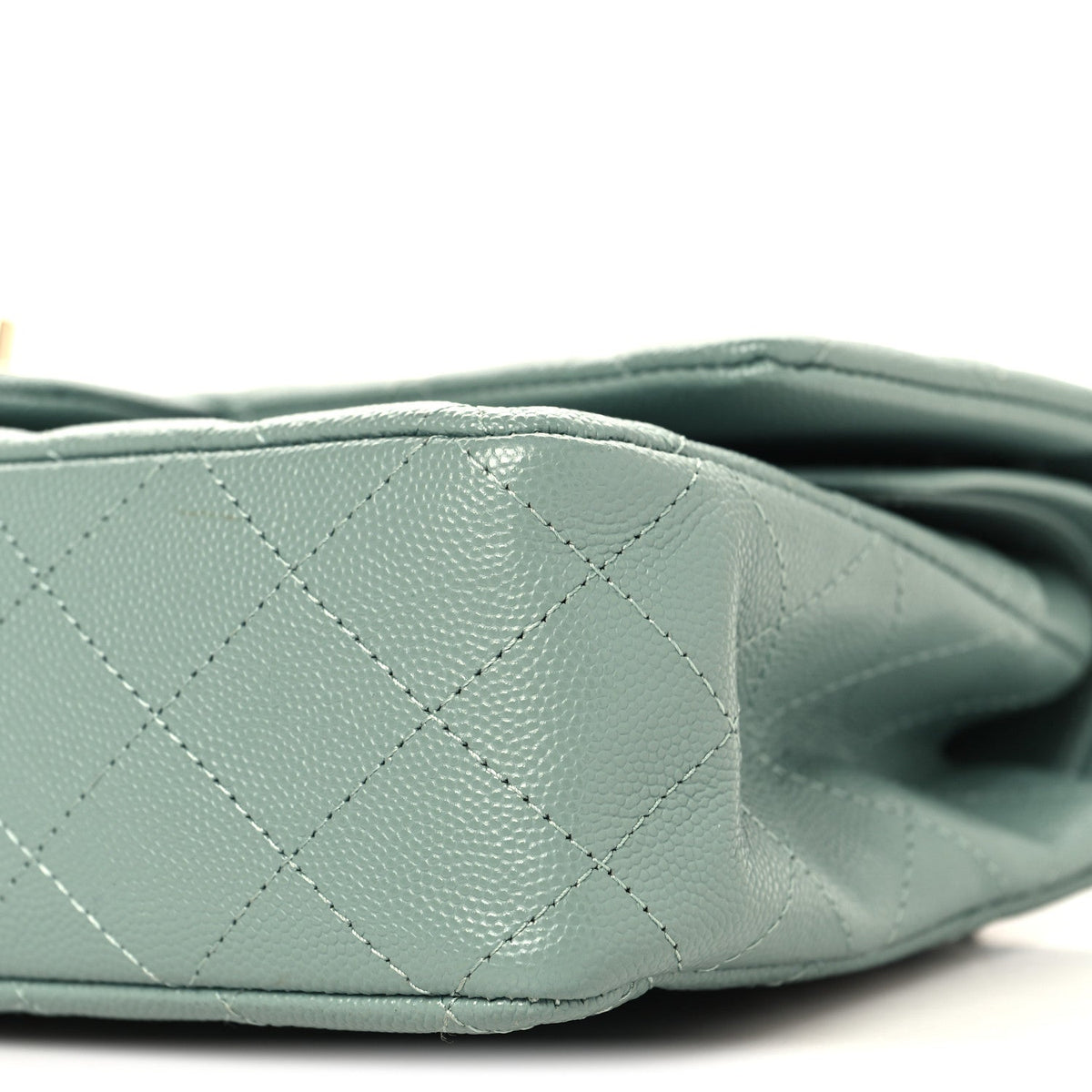 Medium Quilted Caviar Flap Shoulder Bag - Green