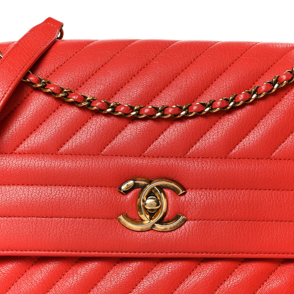 Medium Quilted Goatskin Flap Shoulder Bag - Red