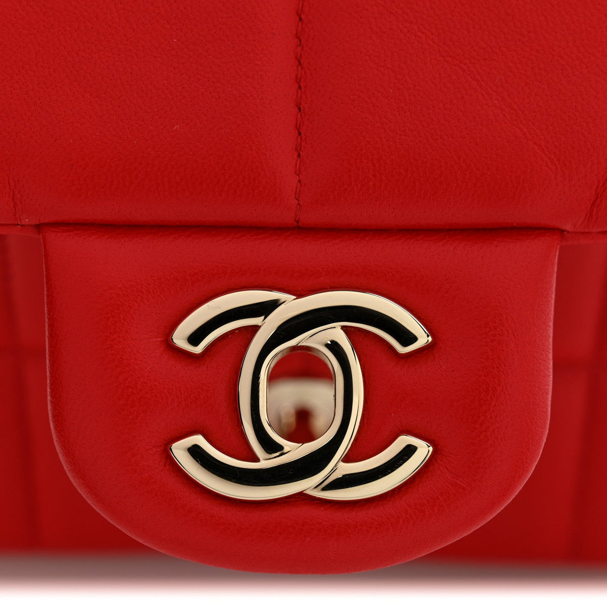 Mini Quilted Lambskin Flap Shoulder Bag - Red