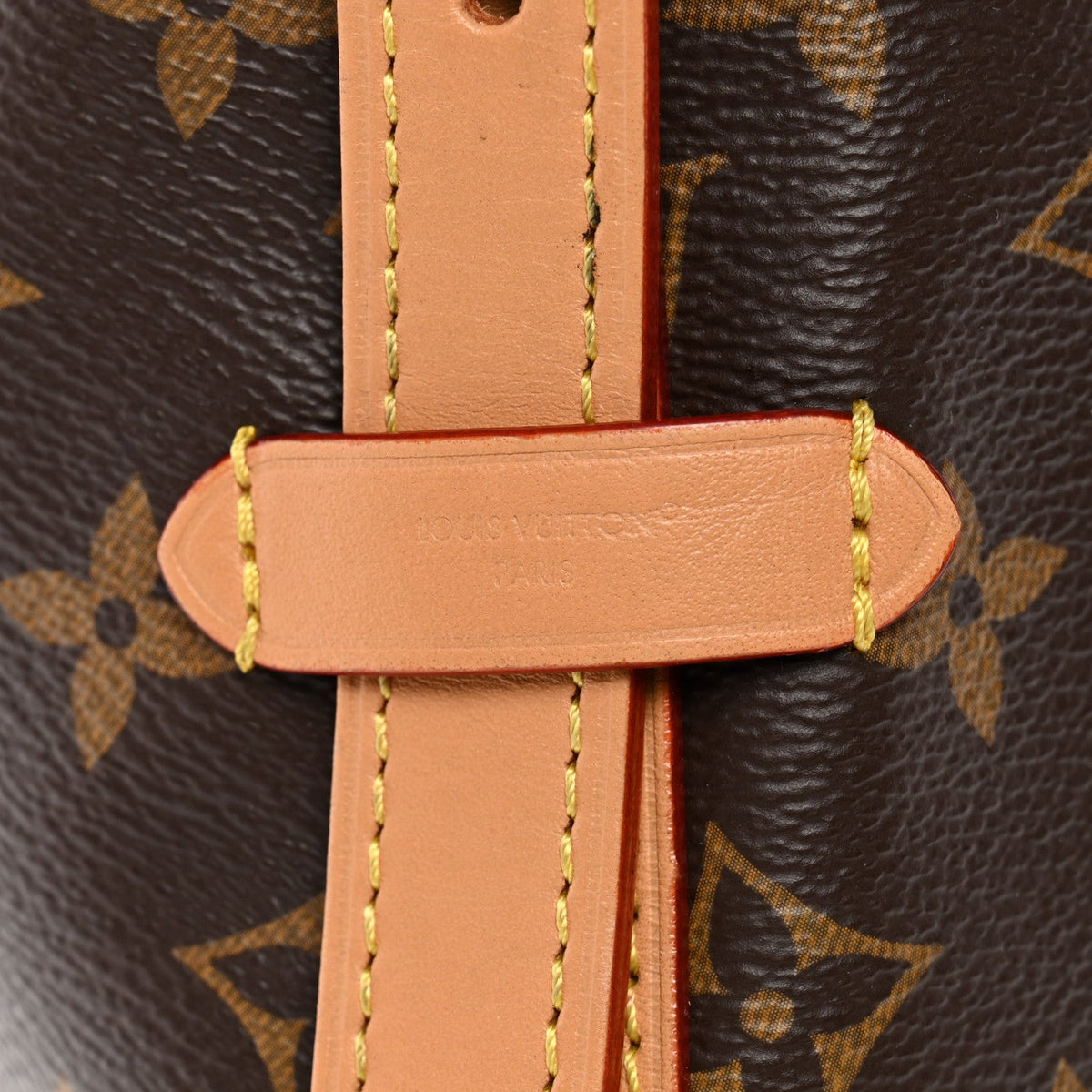 Monogram Carryall Mm Handbag