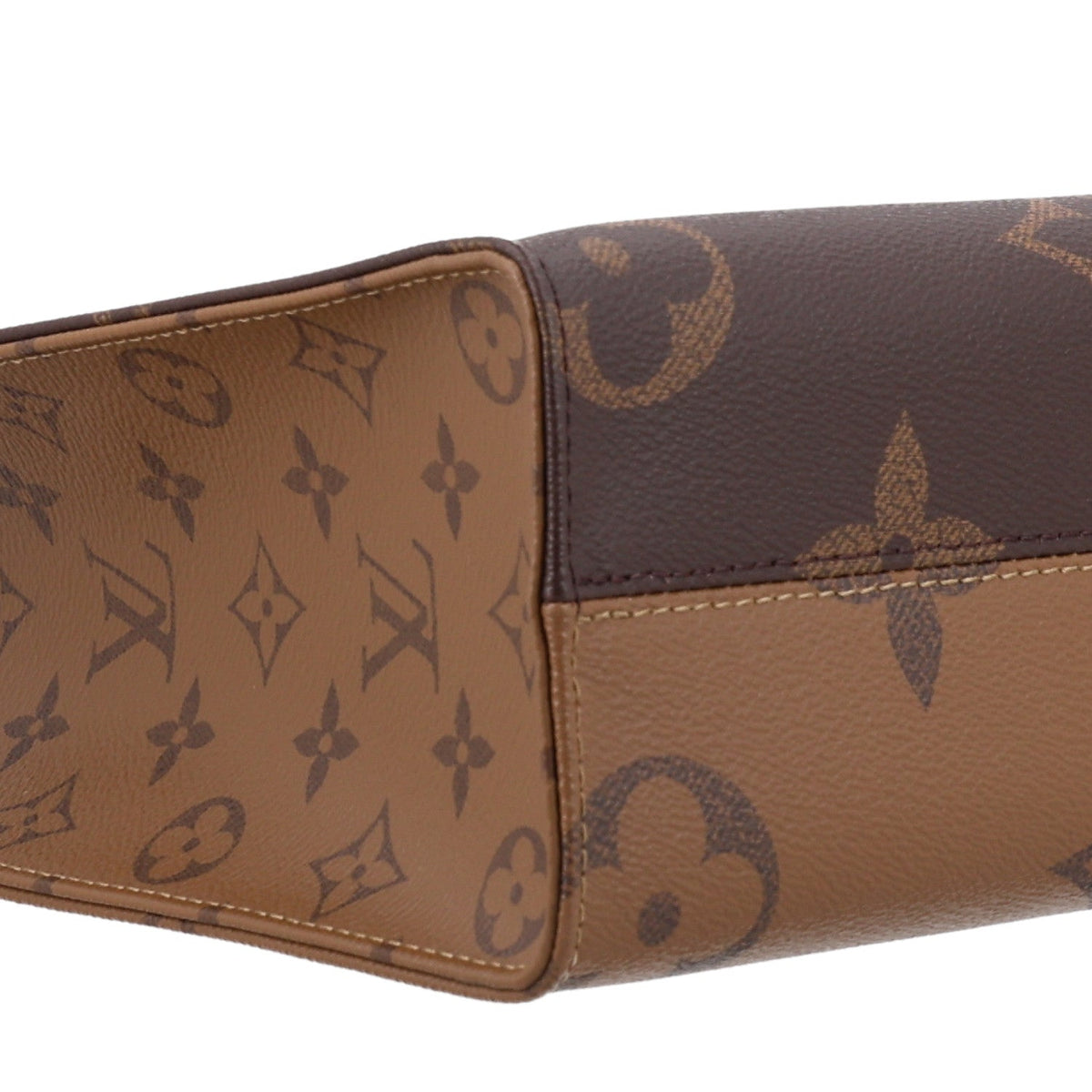 Reverse Monogram Giant Onthego Bb Handbag