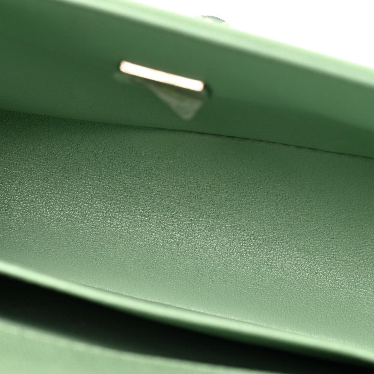 Small Quilted Caviar Flap Shoulder Bag - Green