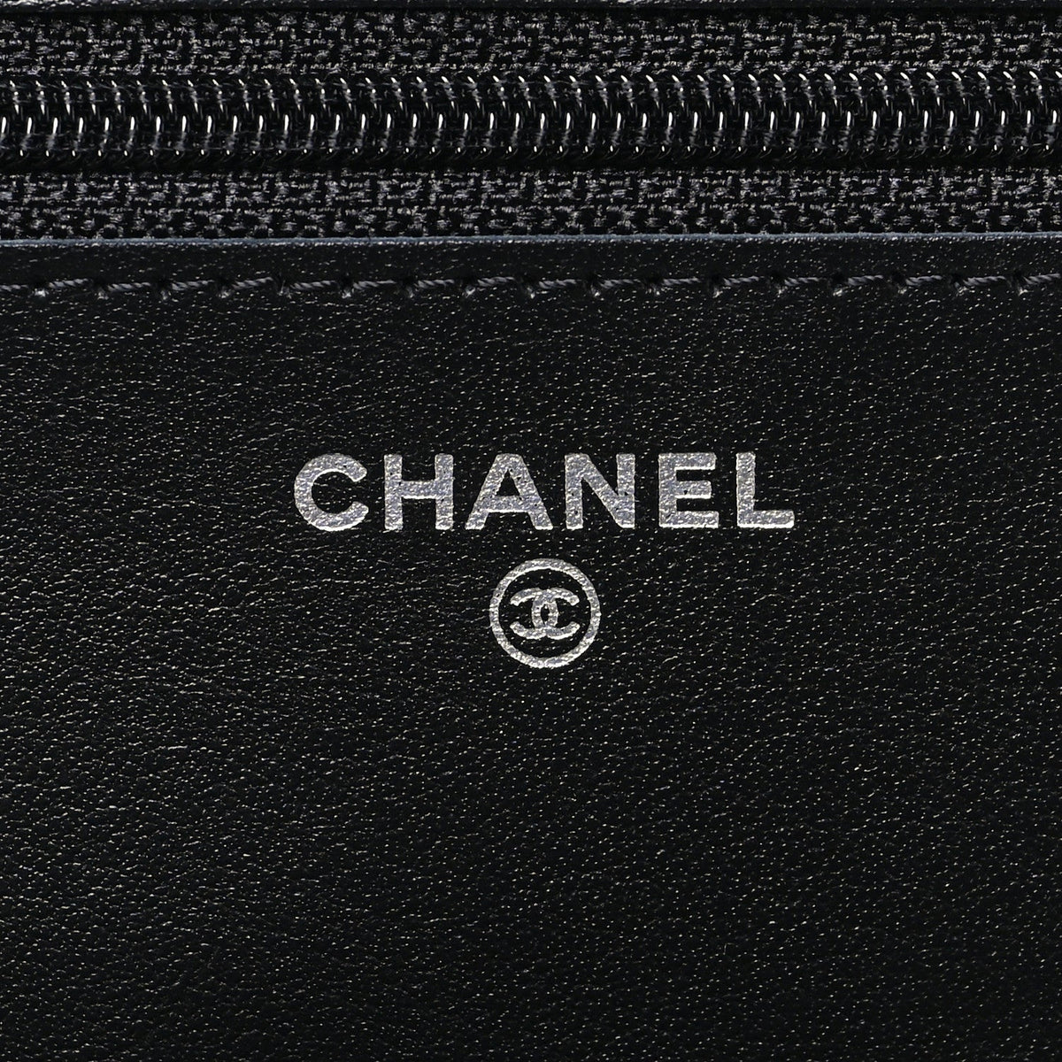 Quilted Calfskin Wallet Bag - Black