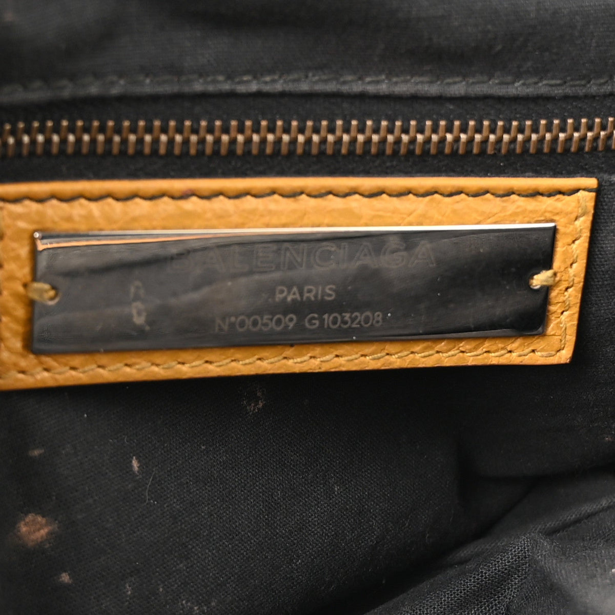 Agneau Classic Hardware First Jaune Mout Handbag