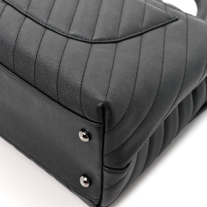 Medium Quilted Caviar Flap Shoulder Bag - Black