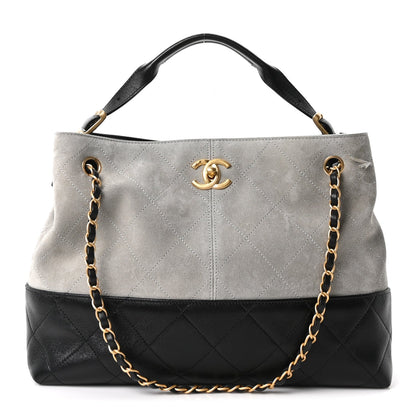 Small Quilted Lambskin Handbag - Grey