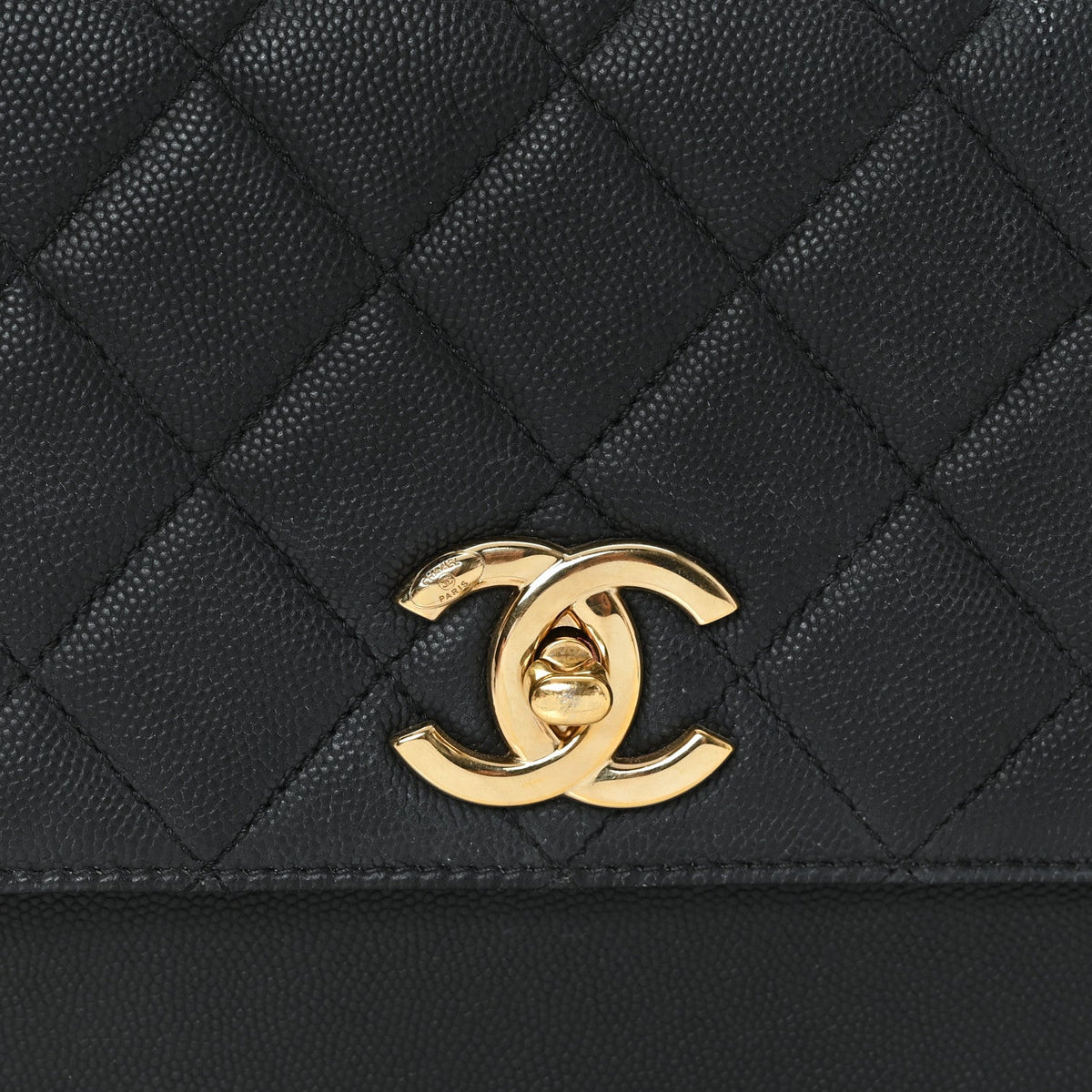 Large Quilted Caviar Flap Shoulder Bag - Black