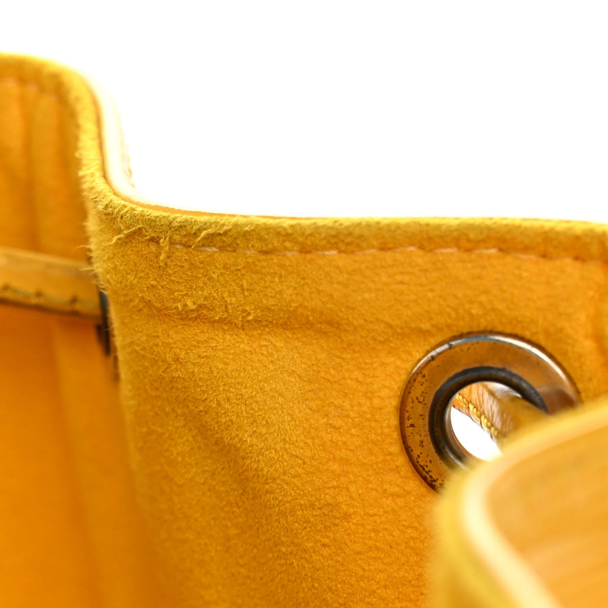 Epi Noe Tassil Handbag