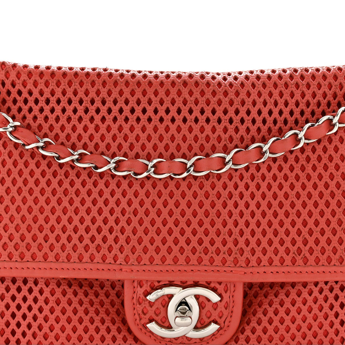 Large Calfskin Flap Shoulder Bag - Red