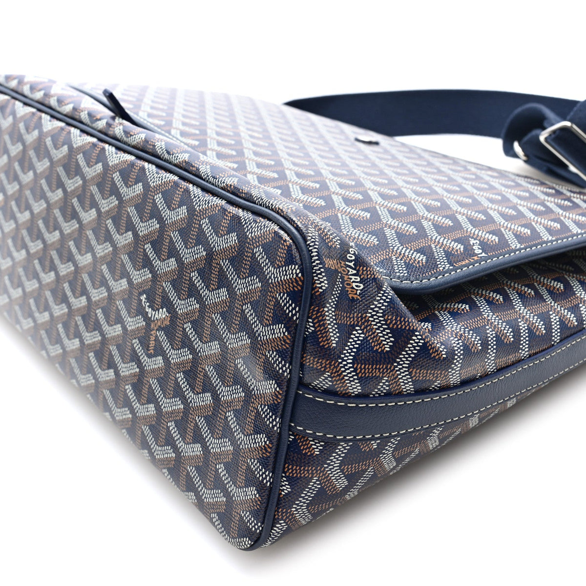 Ine Capetien Messenger Bag Navy Handbag