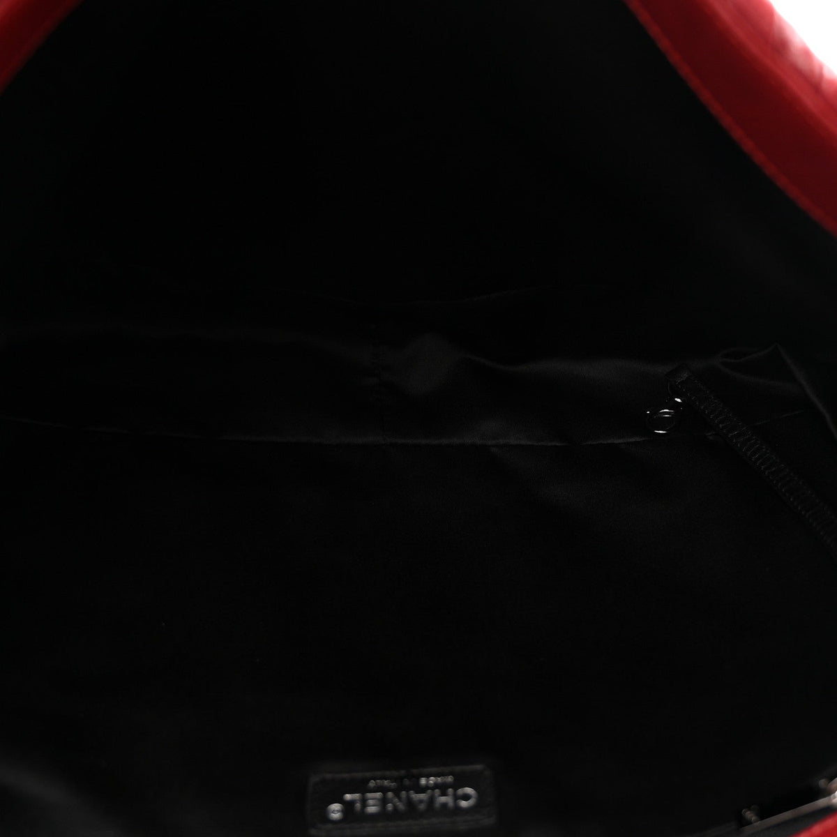 Maxi Calfskin Flap Shoulder Bag - Red